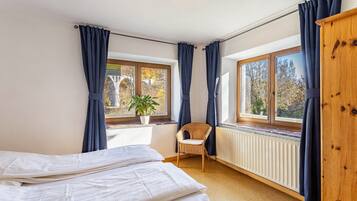 3 soverom, strykejern/-brett, wi-fi (inkludert) og sengetøy