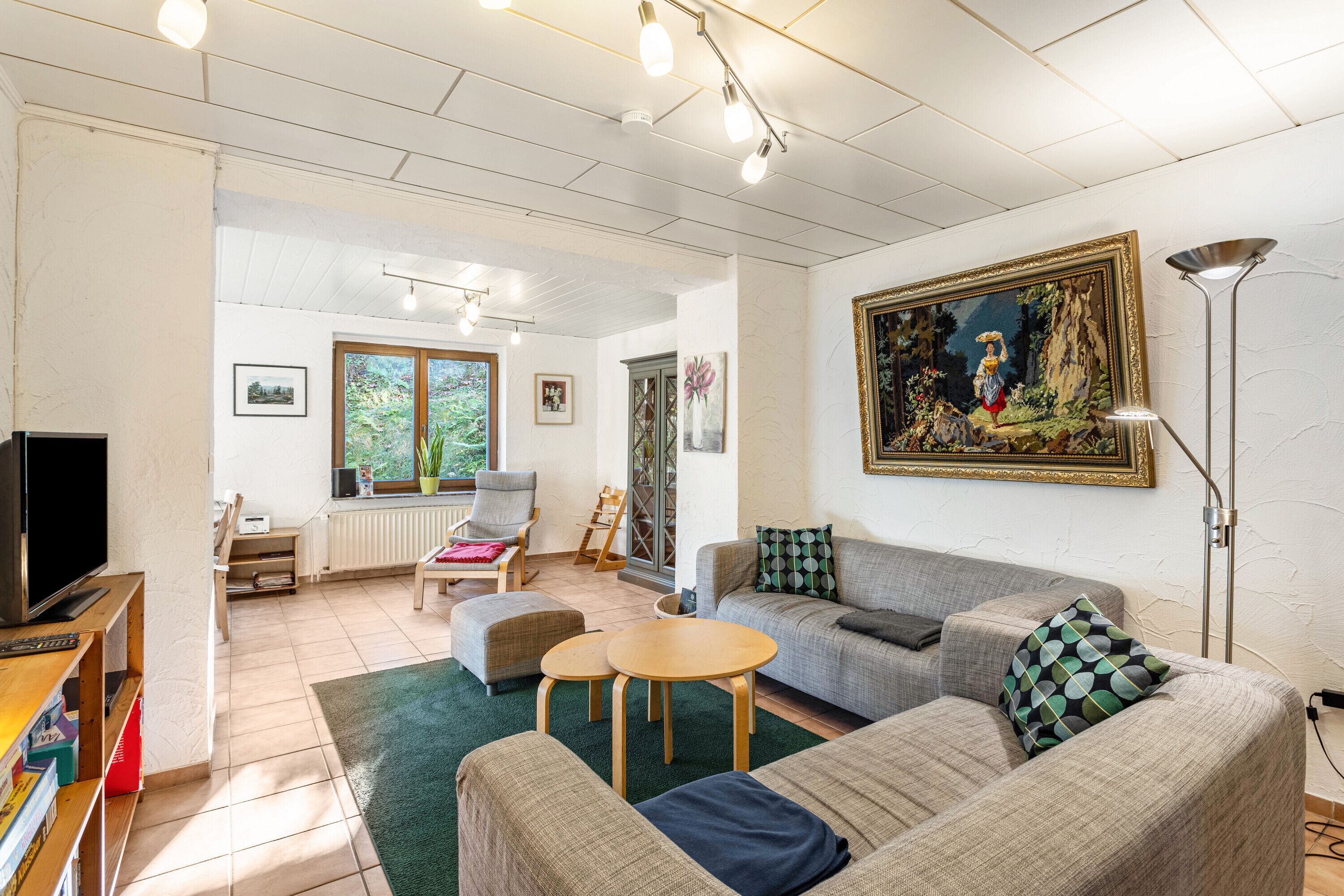 Fernseher, DVD-Player, Stereoanlage