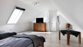 2 bedrooms, free WiFi, bed sheets