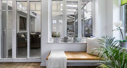 Apartment 'Ferienwohnung Butjes' with Private Terrace, Shared Garden and Wi-Fi