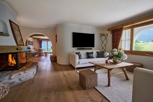 Appartement "Panorama" avec vue sur les montagnes, terrasse privée et Wi-Fi