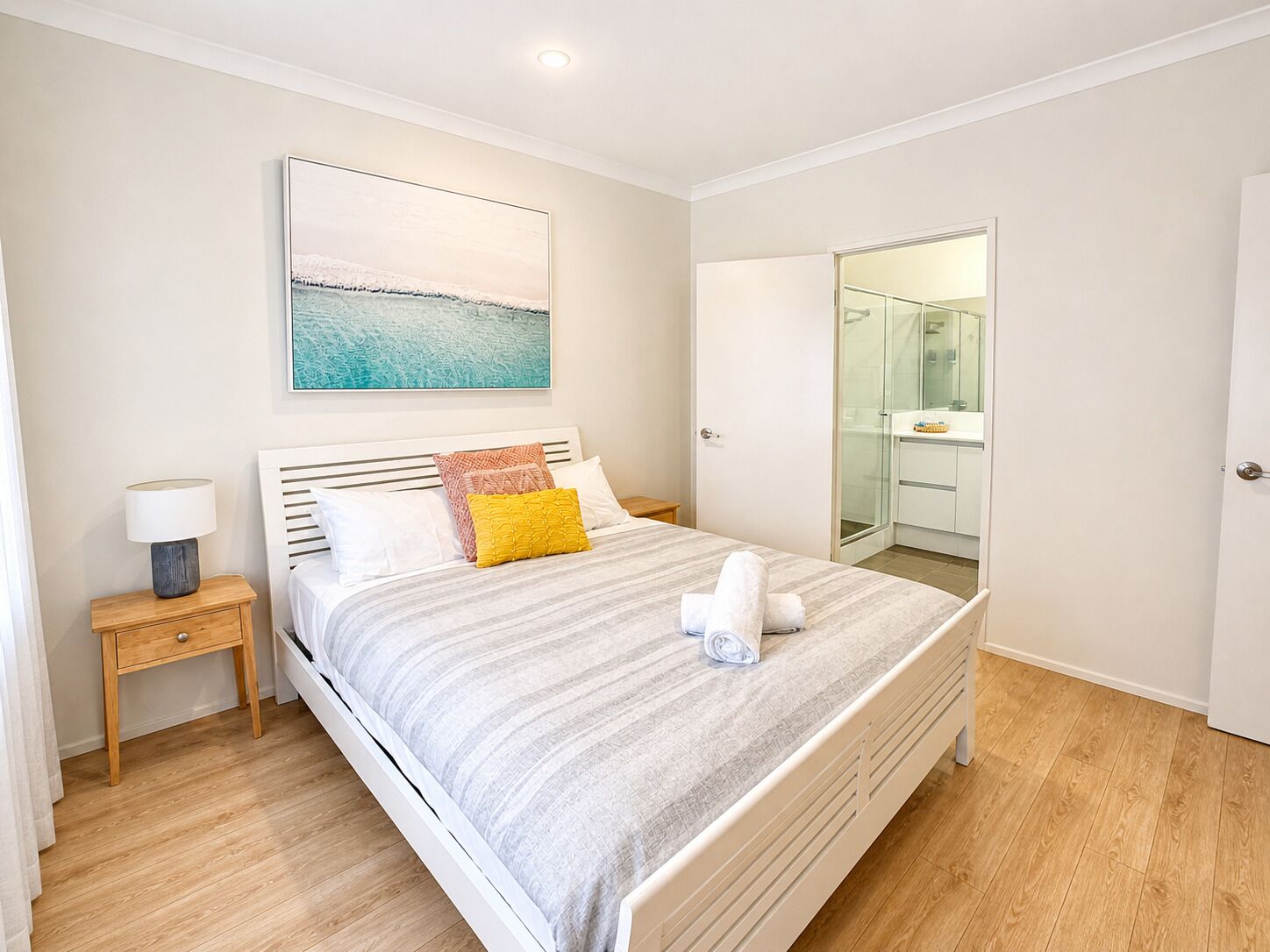 Deluxe House | 3 bedrooms, individually decorated, individually furnished