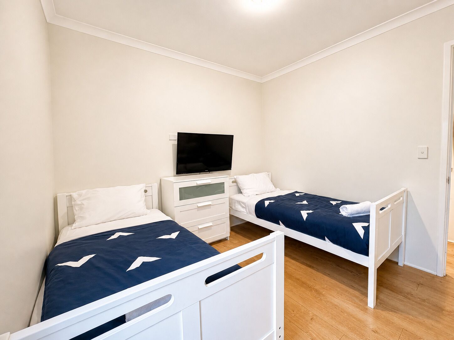 Deluxe House | 3 bedrooms, individually decorated, individually furnished