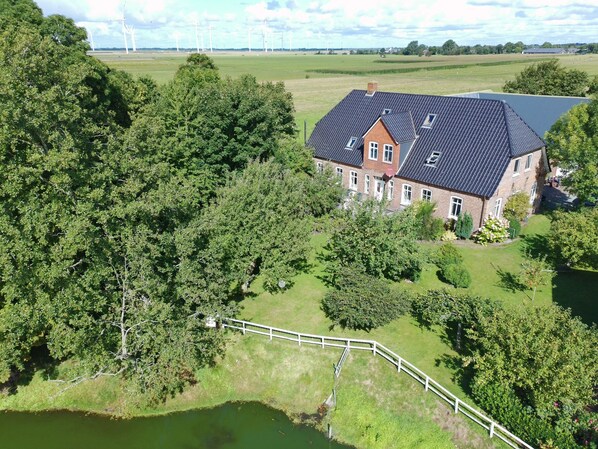 Exterior - Apartment 'Ferienwohnung 4 Schwalben' with Shared Garden and Wi-Fi (Bordelum)