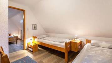 2 bedrooms, free WiFi, bed sheets