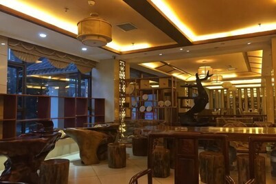 腾冲麦田印象假日酒店