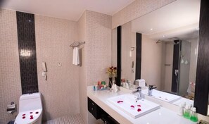 Bathroom - Mitin Holiday Hotel (Tengchong)