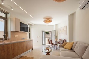 智能電視、書籍、音響