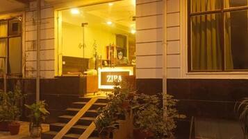 EntrĂ©e de lâhĂ©bergement