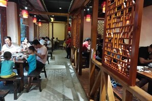 Unclassified image, 2 of 10, button - Youxian Hongyuan Selected Hotel (You County)