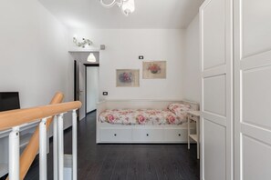 3 habitaciones y ropa de cama
