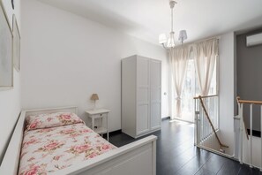 3 chambres, fer et planche Ă repasser, literie fournie