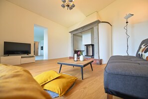 TV - Luxury Central Suite Garden in Lugano (Lugano)