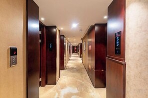 Unclassified image, 5 of 35, button - Yunting Zundi Hotel (Anji)