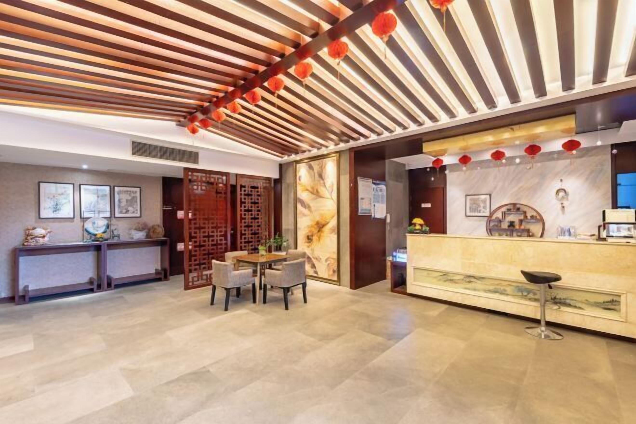 المنشأة من الخارج