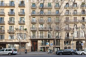 Exterior - Penthouse in Barcelona with Large Terrace (Barcelona)