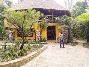 Reception - Pumba Safari Cottages (Kichwamba)
