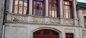 Jolie Maison Dans le Centre Historique de Bourdeilles