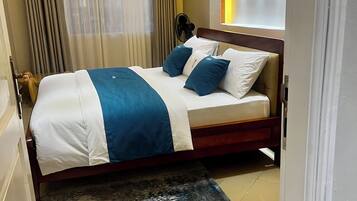 3 bedrooms, iron/ironing board, travel crib, WiFi