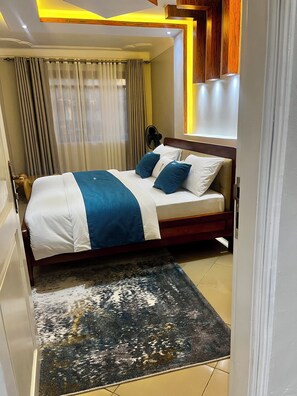 3 bedrooms, iron/ironing board, travel cot, WiFi