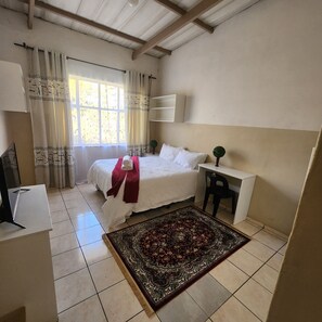 Standard Double Room, 1 Queen Bed, Non Smoking - Sunny Lodge (Pretoria)