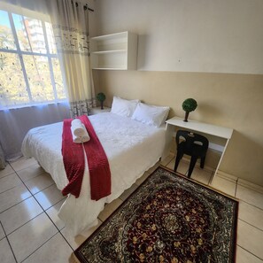 Standard Double Room, 1 Queen Bed, Non Smoking | Bathroom | Shower, towels, soap, toilet paper - Sunny Lodge (Pretoria)