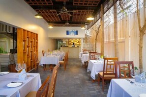 Unclassified image, 5 of 18, button - SK Residence (Siem Reap)