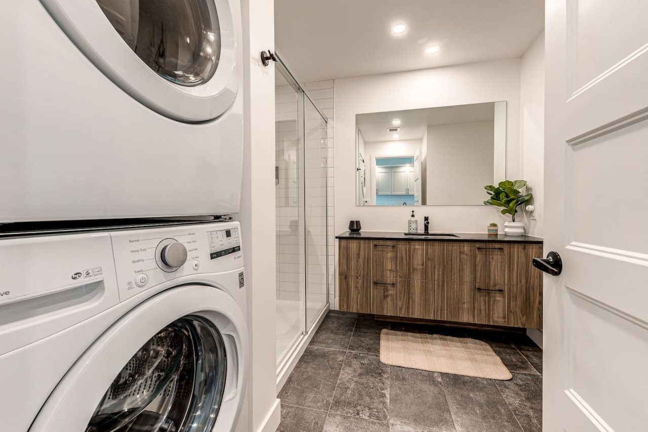 Dryer and washing machine