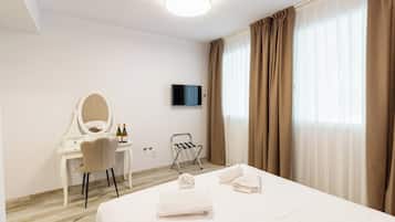 Standard Room, 1 Double Bed (Rossignola) | Premium bedding, in-room safe, desk, blackout curtains