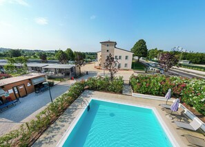 Alberca al aire libre por temporada 