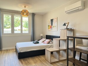 Wifi gratis y ropa de cama