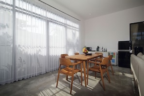 Villa, 3 Bedrooms, Private Pool, Pool View | In-room dining