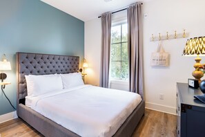 8 makuuhuonetta, silitysrauta/-lauta, ilmainen Wi-Fi, vuodevaatteet