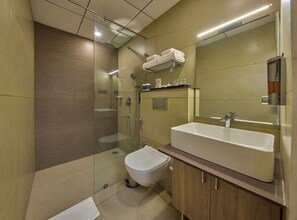 Ducha, cabezal de ducha tipo lluvia, artículos de tocador gratuitos