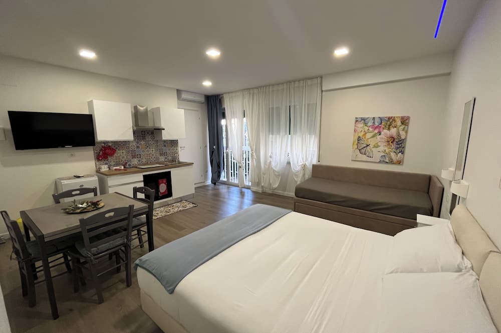 F.ROOMS NAPOLI VIA SEMENTINI