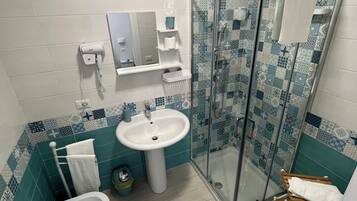 Comfort Double or Twin Room | Desk, free WiFi