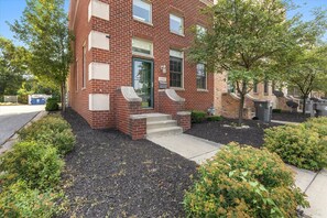 Exterior - 100 Percent Remodel in the heart of DT (Indianapolis)