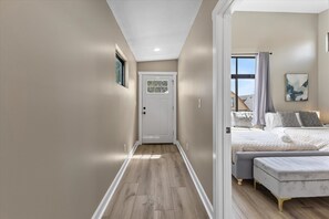 5 slaapkamers, een strijkplank/strijkijzer, wifi, beddengoed