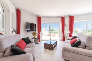 TV connectée, cheminée