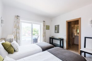 4 bedrooms, in-room safe, iron/ironing board, travel cot