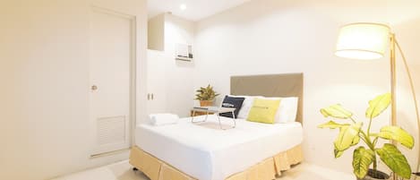 客房 (Queen) | 办公桌、免费 WiFi、床单