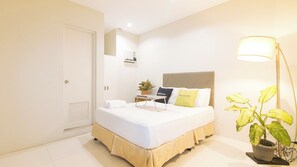 Kamar (Queen) | Meja kerja, Wi-Fi gratis, dan seprai linen