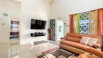 Apartment | Living area