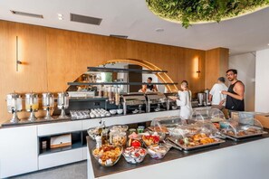 Free daily buffet breakfast