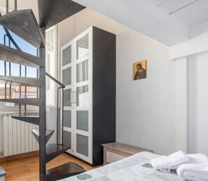 1 室のベッドルーム、WiFi (無料)