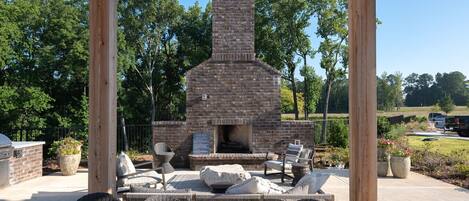 屋外ダイニングエリア