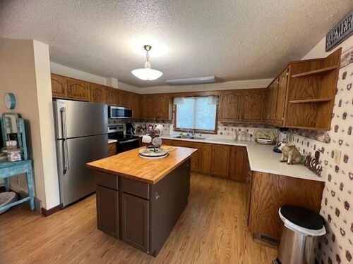 Historic 1937 Charming Home in Sturigs