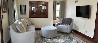 Historic 1937 Charming Home in Sturigs