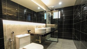 Family Room | Bathroom | Shower, hair dryer, slippers, towels