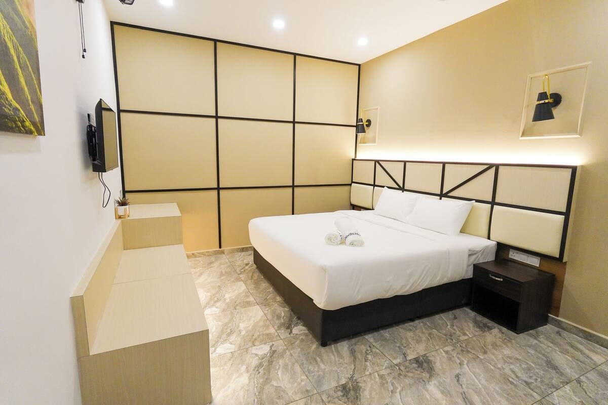 Standard Room, 1 King Bed